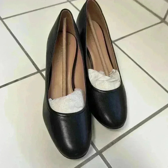 24/7 EDIT Naturalizer Rebecca Pump Size 9.5 - Picture 3 of 9